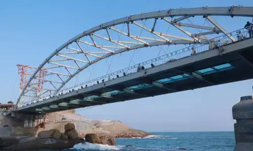 Bridge of Mirrors: కన్యాకుమారిలో అద్భుతం.. దేశంలోనే మొట్టమొదటి అద్దాల వంతెన ప్రారంభం