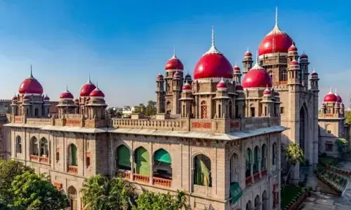 High Court: గేటెడ్ కమ్యూనిటీల విషయంలో హైకోర్టు కీలక ఆదేశం