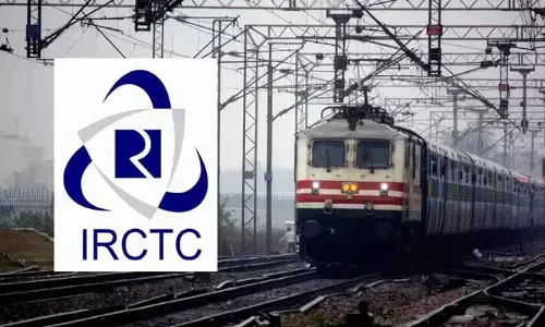 IRCTC: ఐఆర్‌సీటీసీ వెబ్‌సైట్ మరోసారి డౌన్.. టికెట్ బుకింగ్ సమయంలో ఇబ్బందులు..!