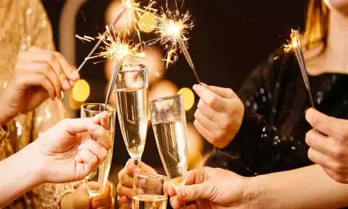 New Year: నూతన సంవత్సరం వేళ పార్టీకి సిద్ధమయ్యారా.. అతిగా మద్యం సేవిస్తే జరిగేదిదే?