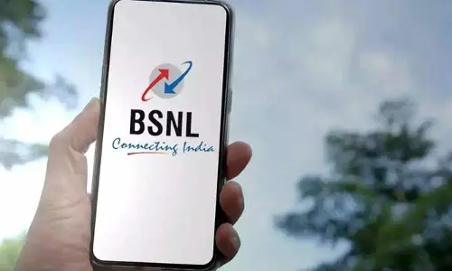 BSNL: సిగ్నల్స్, ఇంటర్నెట్ సరిగా రావడం లేదు.. బీఎస్‌ఎన్‌ఎల్‌ పై కస్టమర్లు ఆగ్రహం..!