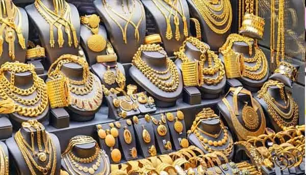 Gold Prices : కొత్త ఏడాదిలో తులం బంగారం 90వేలకు పరుగు ! Gold Prices : కొత్త ఏడాదిలో తులం బంగారం 90వేలకు పరుగు !