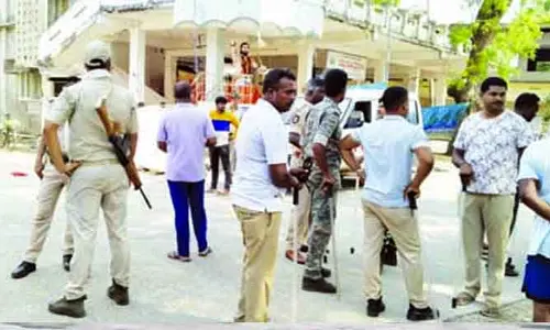 Eluru: భగ్గుమన్న పాత కక్షలు.. ఉద్రిక్తత