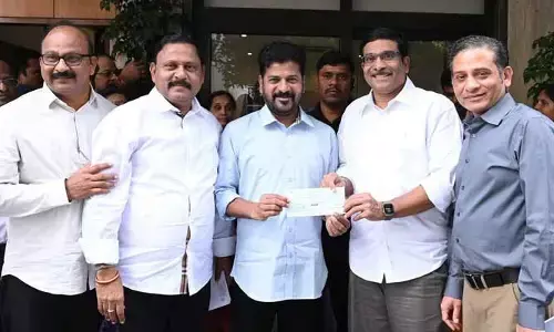 CVR: సీఎం సహాయ నిధికి సీవీఆర్ ఇంజనీరింగ్ కాలేజీ భారీ విరాళం