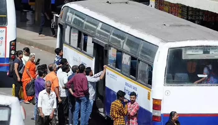 Karnataka : కర్ణాటకలో బస్సు ఛార్జీల పెంపు.. జనవరి 5 నుంచి అమలు Karnataka : కర్ణాటకలో బస్సు ఛార్జీల పెంపు.. జనవరి 5 నుంచి అమలు