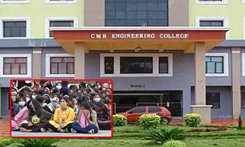 Breaking: మేడ్చల్ సీఎంఆర్ కాలేజీలో ఉద్రిక్తత.. హాస్టల్ వార్డెన్ సస్పెన్షన్