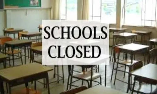Noida : నోయిడాలో పాఠశాలలు తాత్కాలిక మూసివేత.. కారణమిదే..!