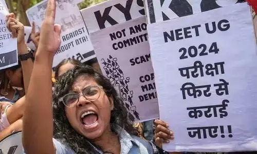 NEET-UG: నీట్ యూజీపై నిపుణుల ప్యానెల్ సిఫార్సులు అమలు చేస్తాం.. సుప్రీంకోర్టుకు తెలిపిన కేంద్రం