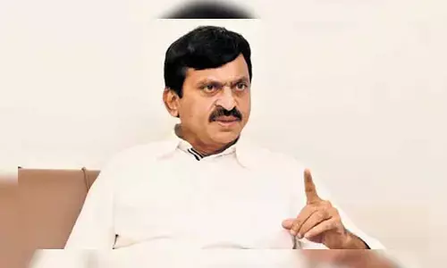 Minister Ponguleti: రిజిస్ట్రేషన్ శాఖలో అవినీతి తీరు సిగ్గుచేటు.. మంత్రి పొంగులేటి ఫైర్