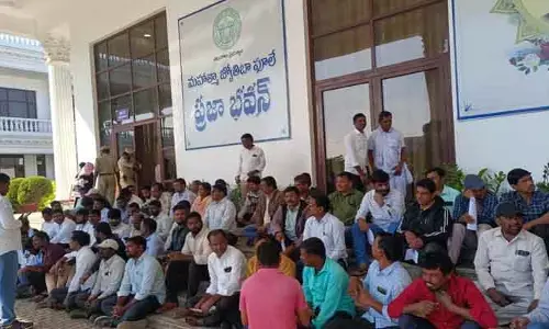 DSC Candidates : ప్రజా భవన్‌లో డీఎస్సీ అభ్యర్థుల ఆందోళన