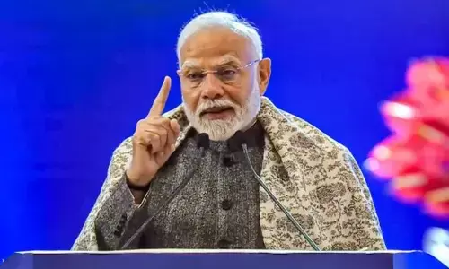 Veer Savarkar: ఢిల్లీ కాలేజీకి వీర్ సావర్కర్ పేరు.. మార్చాలంటూ పట్టుబట్టిన కాంగ్రెస్