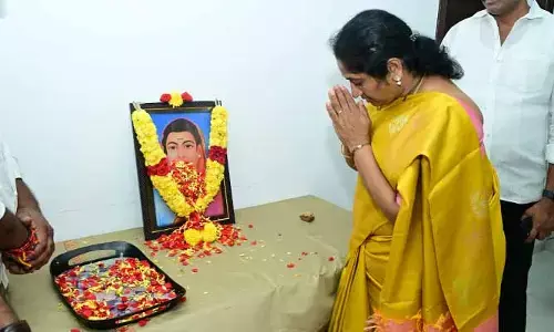 మహిళల విద్యకు సావిత్రిబాయి పూలే కృషి మరువలేనిది: మంత్రి సవిత