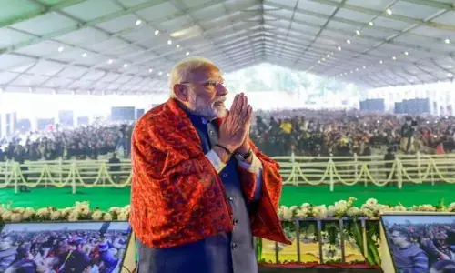Veer Savarkar: వీర్ సావర్కర్ కాలేజీకి ప్రధాని మోడీ శంకుస్థాపన.. మరో రెండు డీయూ క్యాంపస్‌లూ ప్రారంభం