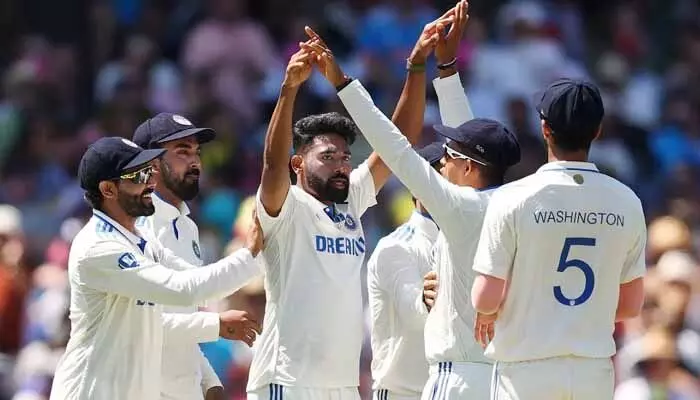 IND Vs AUS: విజృంభించిన భారత బౌలర్లు.. ఆస్ట్రేలియా ఆలౌట్ IND Vs AUS: విజృంభించిన భారత బౌలర్లు.. ఆస్ట్రేలియా ఆలౌట్