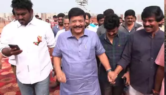 Game Changer : గేమ్ ఛేంజర్ ప్రీ రిలీజ్ ఈవెంట్ ఓ పండుగ : మంత్రి కందుల దుర్గేష్ Game Changer : గేమ్ ఛేంజర్ ప్రీ రిలీజ్ ఈవెంట్ ఓ పండుగ : మంత్రి కందుల దుర్గేష్