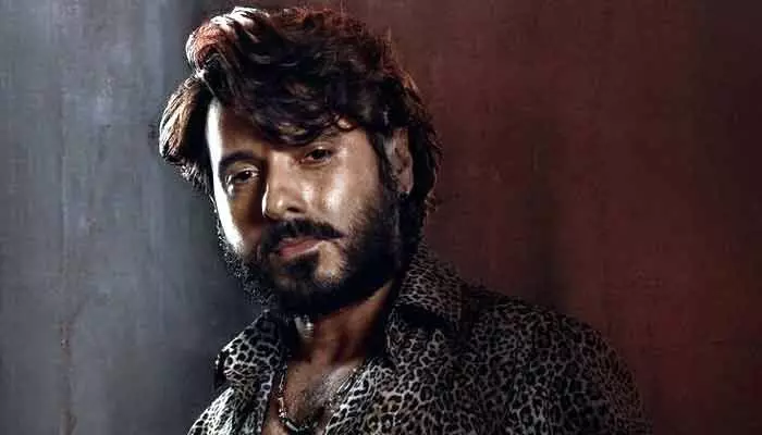 Munnabhayya: ‘RC16’ సెట్స్లో మున్నాభయ్యా.. వైరల్గా ఫొటోలు Munnabhayya: ‘RC16’ సెట్స్లో మున్నాభయ్యా.. వైరల్గా ఫొటోలు