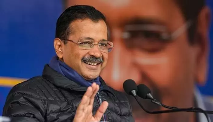 Kejriwal: బీజేపీ, కాంగ్రెస్ల మధ్య రహస్య పొత్తు.. కేజ్రీవాల్ సంచలన ఆరోపణ Kejriwal: బీజేపీ, కాంగ్రెస్ల మధ్య రహస్య పొత్తు.. కేజ్రీవాల్ సంచలన ఆరోపణ