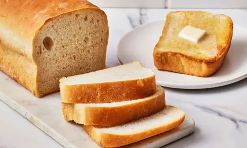 Bread: రోజూ బ్రెడ్ తినేవారు వీటి గురించి తప్పక తెలుసుకోవాలి!
