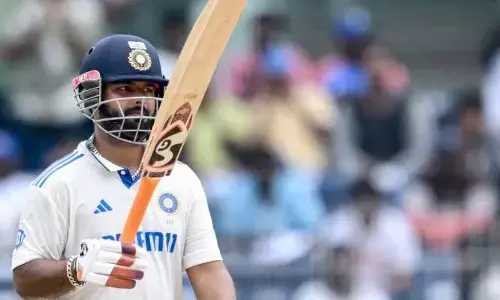 IND VS AUS : 29 బంతుల్లోనే పంత్ హాఫ్ సెంచరీ.. పలు రికార్డులు బద్దలు