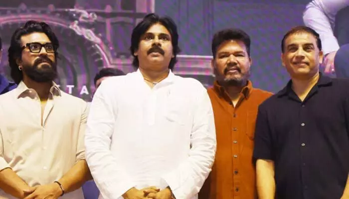 Director Shankar: పవన్ కళ్యాణ్ ఎంత గొప్పోడో చెప్పడానికి ఆ ఒక్క ఇన్సిడెంట్ చాలు Director Shankar: పవన్ కళ్యాణ్ ఎంత గొప్పోడో చెప్పడానికి ఆ ఒక్క ఇన్సిడెంట్ చాలు