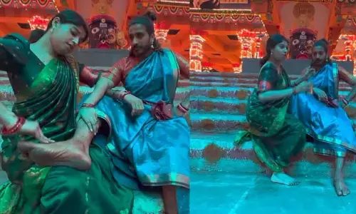 సూసేకీ అగ్గిరవ్వమాదిరి ఉంటాడే సాంగ్‌కు అదిరిపోయే స్టెప్పులు వేసిన శ్రష్టి వర్మ.. వీడియో వైరల్