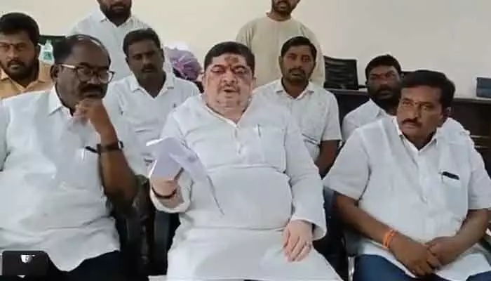 Minister Ponnam : కాంగ్రెస్ తోనే రైతు సంక్షేమం సాధ్యం : మంత్రి పొన్నం ప్రభాకర్ Minister Ponnam : కాంగ్రెస్ తోనే రైతు సంక్షేమం సాధ్యం : మంత్రి పొన్నం ప్రభాకర్
