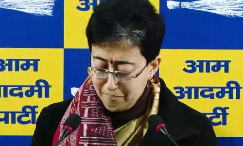 Atishi : తండ్రిని మార్చిందంటూ బీజేపీ నేత వ్యాఖ్యలు.. ఢిల్లీ సీఎం అతిషి కంటతడి