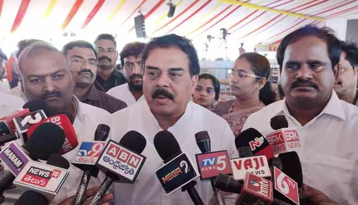 ‘PM మోడీకి కృతజ్ఞతలు చెప్పే సభ ఇది’.. మంత్రి నాదేండ్ల కీలక వ్యాఖ్యలు ‘PM మోడీకి కృతజ్ఞతలు చెప్పే సభ ఇది’.. మంత్రి నాదేండ్ల కీలక వ్యాఖ్యలు