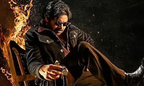 పవన్ ఫ్యాన్స్‌కి పూనకాలు తెప్పిచ్చే న్యూస్.. సంక్రాంతి ట్రీట్‌గా ఆ సినిమా గ్లింప్స్..?