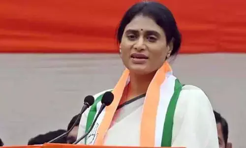 YS Sharmila : వైకుంఠ ద్వార దర్శనం కోసం వెళ్తే ఏకంగా వైకుంఠానికే పంపుతున్నారు : వైఎస్ షర్మిల