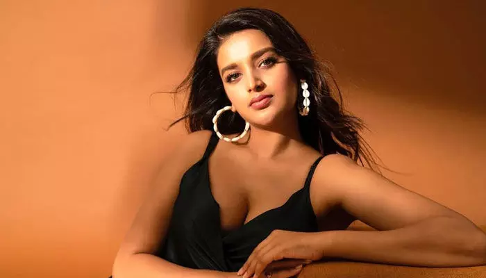 Nidhi Agarwal: ‘ఫైనాన్షియల్ ప్రాబ్లమ్స్ రావొద్దనే ఆ ప్రమోషన్స్ చేస్తున్నాను’: నిధి అగర్వాల్ Nidhi Agarwal: ‘ఫైనాన్షియల్ ప్రాబ్లమ్స్ రావొద్దనే ఆ ప్రమోషన్స్ చేస్తున్నాను’: నిధి అగర్వాల్