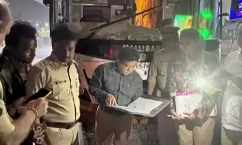 RTA Raids: ప్రైవేటు బస్సుల నిలువు దోపిడీ.. తెలంగాణలో ఆర్టీఏ అధికారుల మెరుపు దాడులు