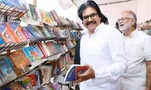 రూ.10లక్షలతో బుక్స్ కొనుగోలు చేసిన పవన్ కళ్యాణ్.. ఎక్కువగా కొన్న బుక్స్ ఇవే?