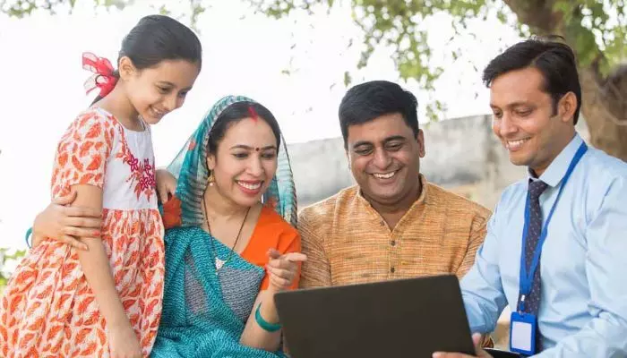 NPS Vatsalya Scheme: మీ పిల్లలు కోటీశ్వరులు అవ్వాలంటే ఈ స్కీములో చేరండి NPS Vatsalya Scheme: మీ పిల్లలు కోటీశ్వరులు అవ్వాలంటే ఈ స్కీములో చేరండి