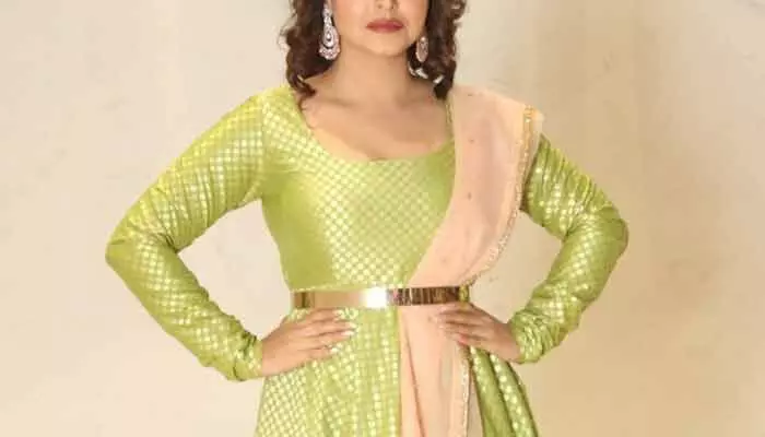 మోకాళ్లపై స్వామి వారి చెంతకు వెళ్లిన టాలీవుడ్ హీరోయిన్.. నెట్టింట ప్రశంసల జల్లు (వీడియో) మోకాళ్లపై స్వామి వారి చెంతకు వెళ్లిన టాలీవుడ్ హీరోయిన్.. నెట్టింట ప్రశంసల జల్లు (వీడియో)