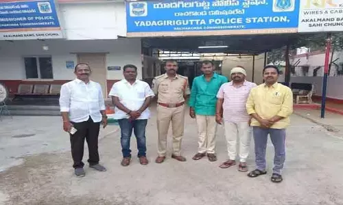 MLA Padi Kaushik Reddy : బీఆర్ఎస్ నాయకులు అరెస్టుపై ఎమ్మెల్యే కౌశిక్ రెడ్డి ఫైర్