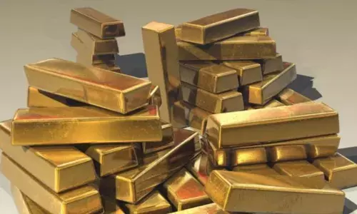 Todays Gold Rate ( 03-02- 2025) : బంగారం ప్రియులకు గుడ్ న్యూస్.. నేడు భారీగా తగ్గిన గోల్డ్ ధరలు