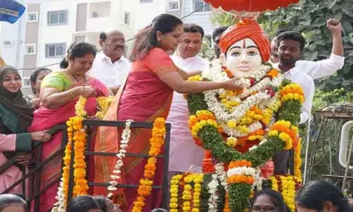 MLC Kavitha : కాంగ్రెస్ మైనార్టీ డిక్లరేషన్ అమలు చేయాలి : బీఆర్ఎస్ ఎమ్మెల్సీ కవిత