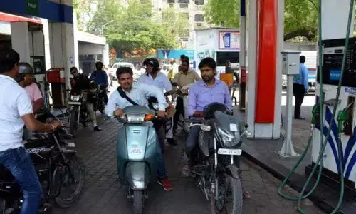 వాహదారులకు BIG అలర్ట్.. హెల్మెట్ లేకుండా వెళ్తే ‘నో పెట్రోల్’