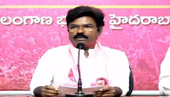BRS: కౌశిక్ రెడ్డి మాట్లాడిన దాంట్లో తప్పేం ఉంది..? మాజీ ఎమ్మెల్యే రసమయి BRS: కౌశిక్ రెడ్డి మాట్లాడిన దాంట్లో తప్పేం ఉంది..? మాజీ ఎమ్మెల్యే రసమయి