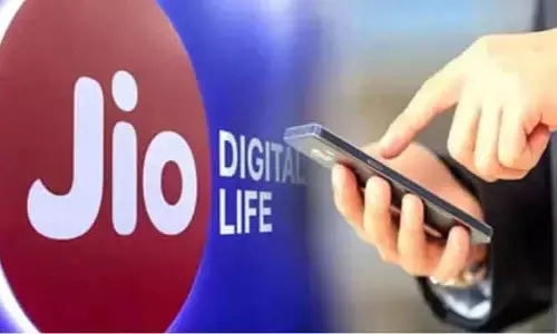 Jio: జియో కస్టమర్లకు షాక్! రెండు పాపులర్ ప్లాన్స్ సైలెంట్‌గా ఎత్తేసిన సంస్థ