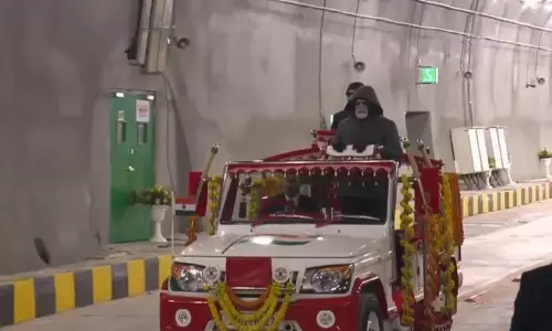 PM Modi: వాతావరణం అనుకూలంగా ఉంది.. మోడీ పర్యటనపై ఒమర్ అబ్దుల్లా ఆసక్తికర వ్యాఖ్యలు