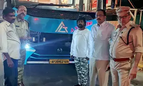 TG News : కొరడా ఝుళిపించిన రవాణా శాఖ.. ట్రావెల్ బస్సులపై భారీగా కేసులు