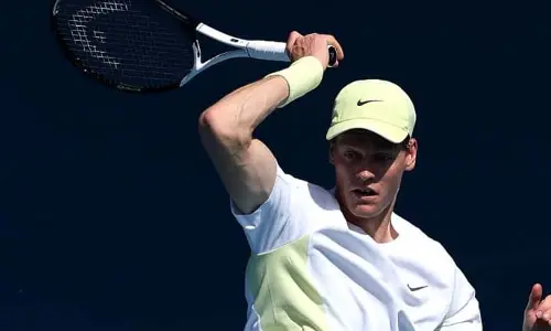 Australian Open : తొలి రౌండ్‌లో పోరాడి గెలిచిన సిన్నర్.. జకో, అల్కరాజ్ కూడా శుభారంభం