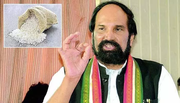 Minister Uttam: రేషన్ కార్డు ఉన్న వారికి శుభవార్త.. మంత్రి ఉత్తమ్ కీలక ప్రకటన Minister Uttam: రేషన్ కార్డు ఉన్న వారికి శుభవార్త.. మంత్రి ఉత్తమ్ కీలక ప్రకటన