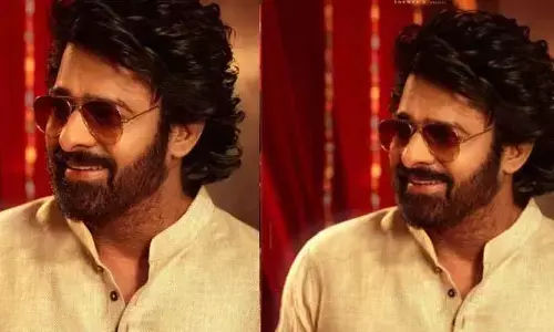 Raja Saab : ప్రభాస్ ‘రాజాసాబ్’ నుంచి స్పెష‌ల్ పోస్ట‌ర్ రిలీజ్‌.. పెళ్ళి కొడుకులా ఉన్నాడంటూ కామెంట్స్ చేస్తున్న నెటిజన్స్