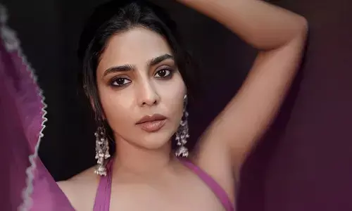 Aishwarya Lekshmi:కుర్రకారును కవ్విస్తున్న ఐశ్వర్య లక్ష్మి ..