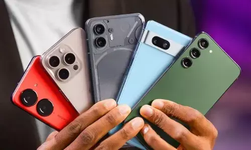 SmartPhone Discounts: ఈ ఆఫర్‌ మళ్లీ రాదు భయ్యా.. తక్కువ ధరకే అదిరే మొబైల్స్.. డిస్కౌంట్‌లు ఇవే