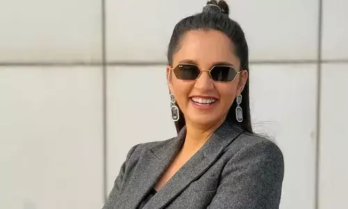 Sania Mirza looks cool