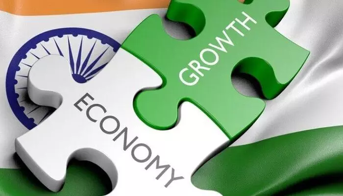 Economy: భారత ఆర్థికవ్యవస్థ వృద్ధి అంచనాను తగ్గించిన ఫిక్కీ Economy: భారత ఆర్థికవ్యవస్థ వృద్ధి అంచనాను తగ్గించిన ఫిక్కీ